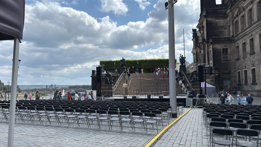 CD86ABC3-034B-46D7-99AA-1ABCA85F37BF